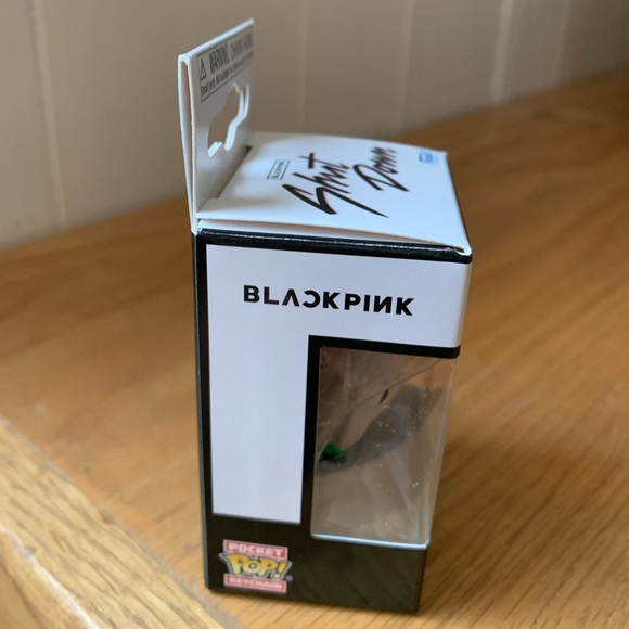 NIB Blackpink Rose Funko Pocket Pop! Key Chain - Picture 7 of 10